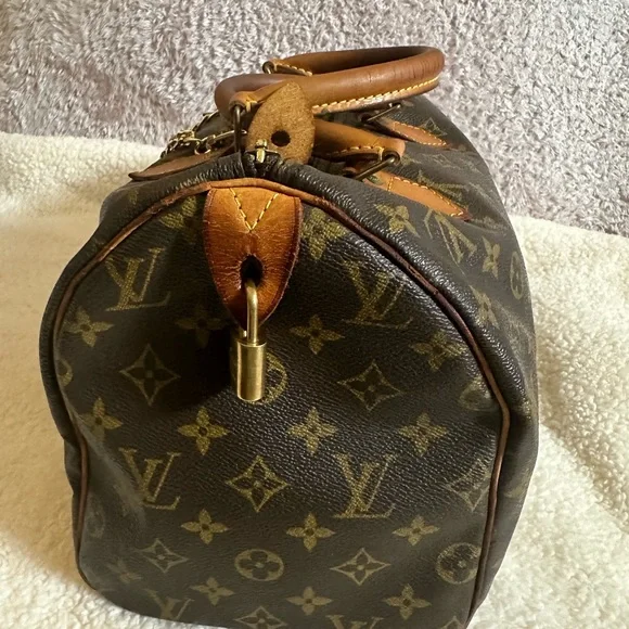 LV MONOGRAM SPEEDY 30 luxury item - Picture 2 of 5